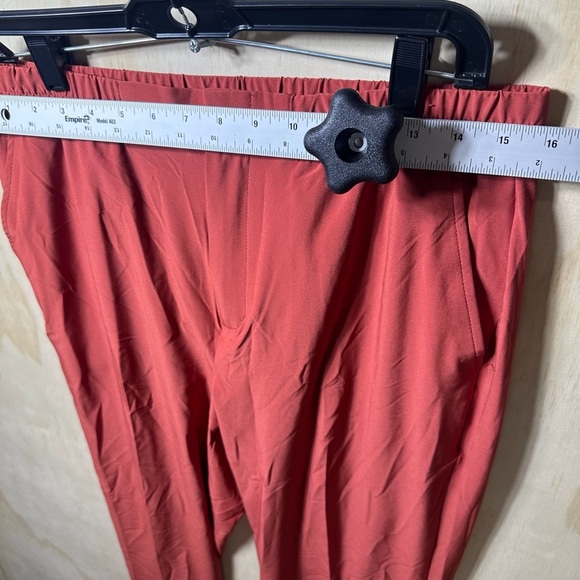 Banana Republic Men’s Red Chinos for Effortless Style Size Medium - Picture 3 of 8